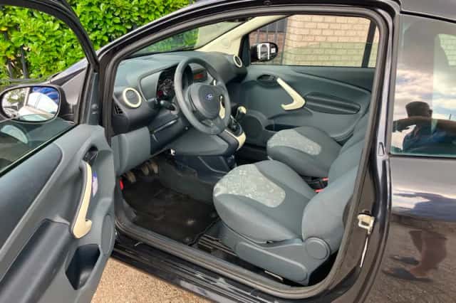 Ford Ka (2012) thumbnail 5