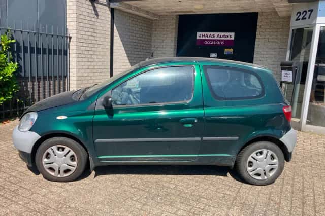 Toyota Yaris (1999) thumbnail 5