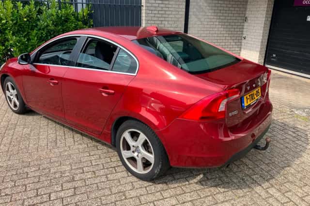 Volvo S60 (2012) thumbnail 3