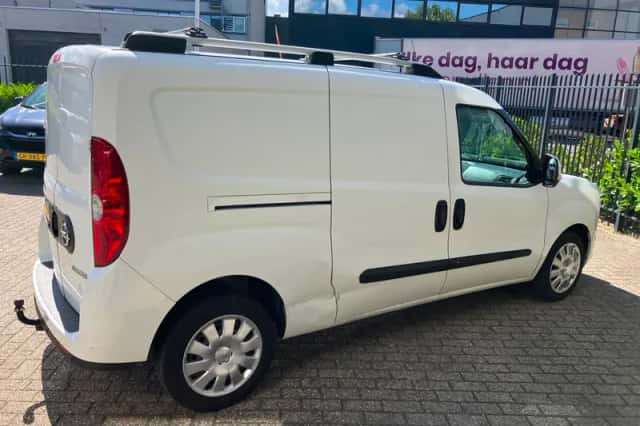 Opel Combo (2015) thumbnail 3