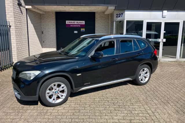 BMW X1 (2011) thumbnail 1