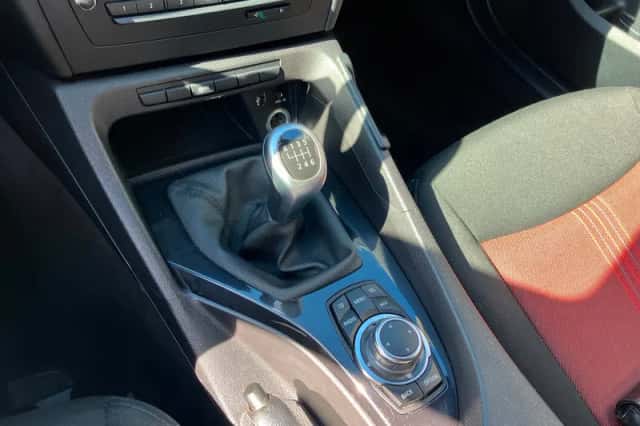 BMW X1 (2011) thumbnail 4