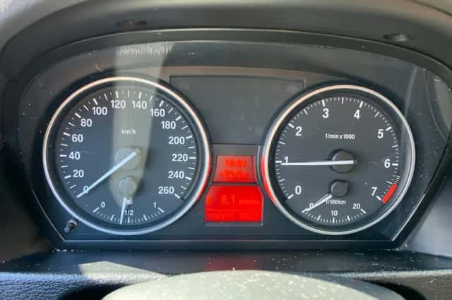 BMW X1 (2011) thumbnail 5