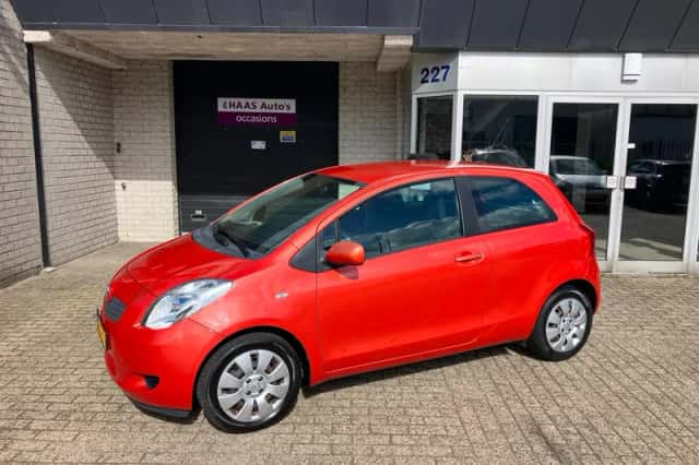 Toyota Yaris (2007) thumbnail 1