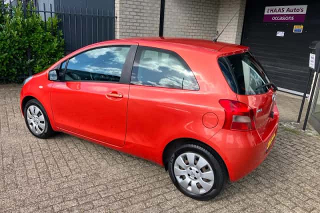 Toyota Yaris (2007) thumbnail 4