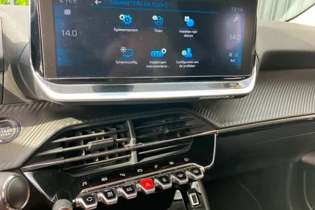 Peugeot 208 (2020) thumbnail 6