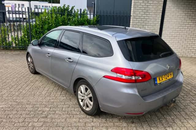 Peugeot 308 (2016) thumbnail 3