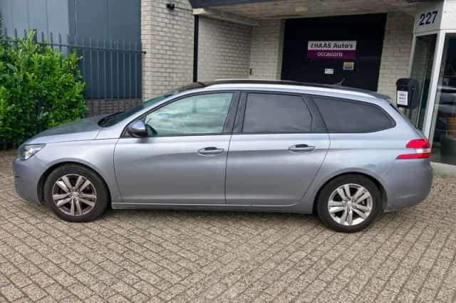 Peugeot 308 (2016) thumbnail 4