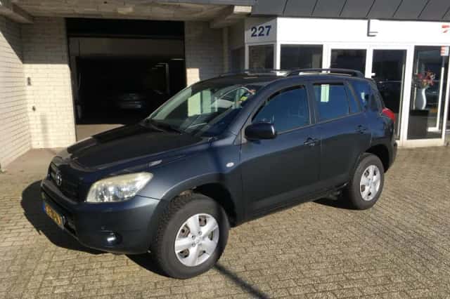 Toyota RAV4 (2006) thumbnail 1