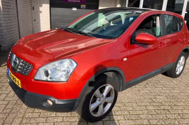 Nissan Qashqai (2009) thumbnail 4