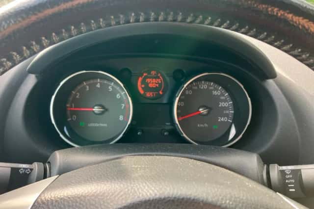 Nissan Qashqai (2009) thumbnail 6