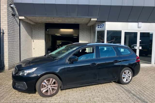 Peugeot 308 (2019) thumbnail 1
