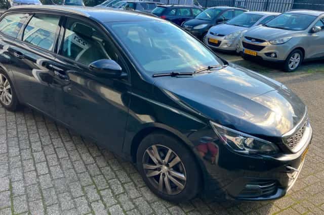 Peugeot 308 (2019) thumbnail 5
