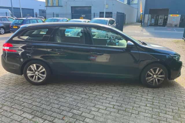 Peugeot 308 (2019) thumbnail 6
