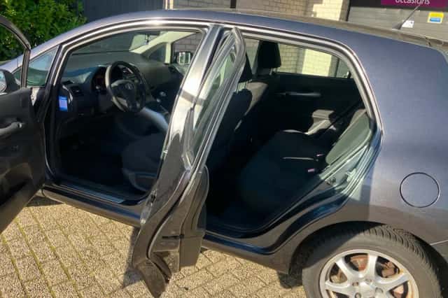 Toyota Auris (2007) thumbnail 5