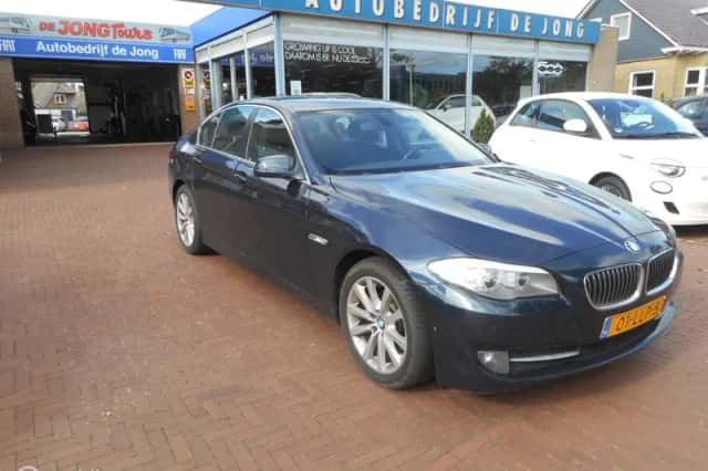 BMW 5-Serie (2010) thumbnail 1
