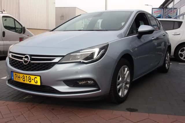 Opel Astra (2017) thumbnail 4