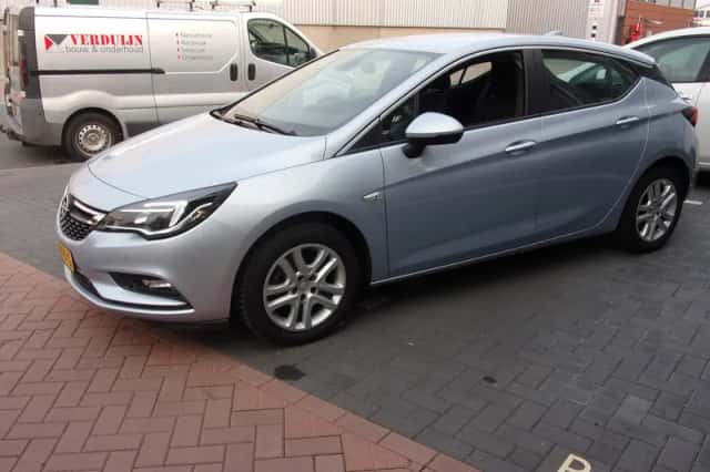 Opel Astra (2017) thumbnail 5