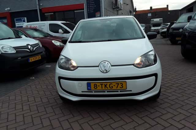 Volkswagen Up! (2012) thumbnail 2