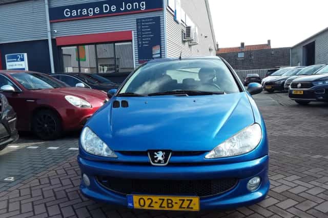 Peugeot 206 (2008) thumbnail 2