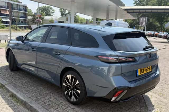 Peugeot 308 (2025) thumbnail 2