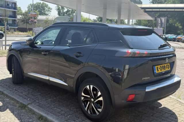 Peugeot 2008 (2020) thumbnail 2
