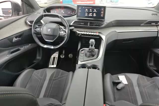 Peugeot 5008 (2021) thumbnail 6