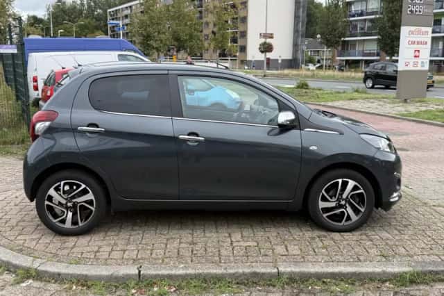 Peugeot 108 (2021) thumbnail 3