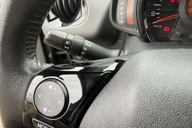 Peugeot 108 (2021) thumbnail 5