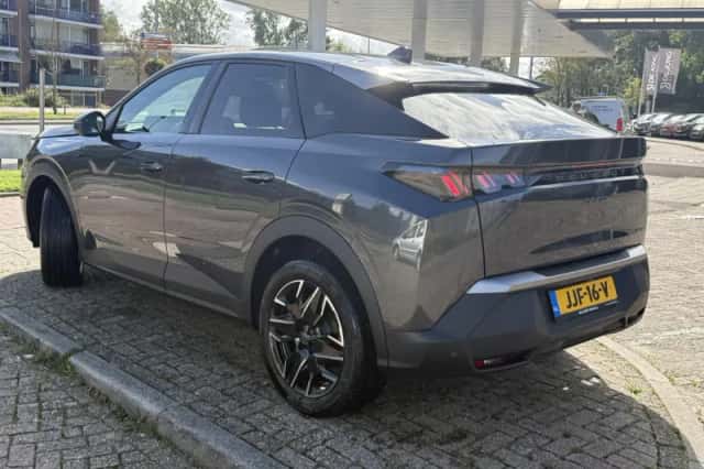 Peugeot 3008 (2025) thumbnail 2