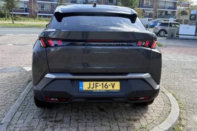 Peugeot 3008 (2025) thumbnail 3