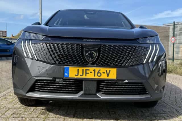 Peugeot 3008 (2025) thumbnail 4