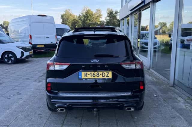 Ford Kuga (2021) thumbnail 4