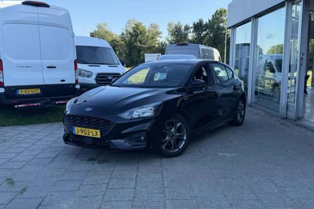 Ford Focus (2020) thumbnail 2