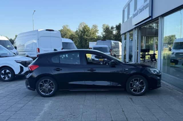 Ford Focus (2020) thumbnail 6