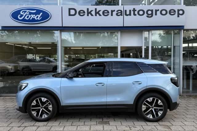Ford Explorer (2025) thumbnail 3