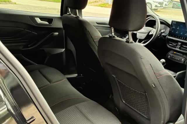 Ford Focus (2024) thumbnail 5