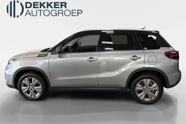 Suzuki Vitara (2022) thumbnail 2
