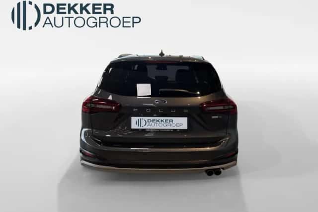 Ford Focus (2023) thumbnail 5