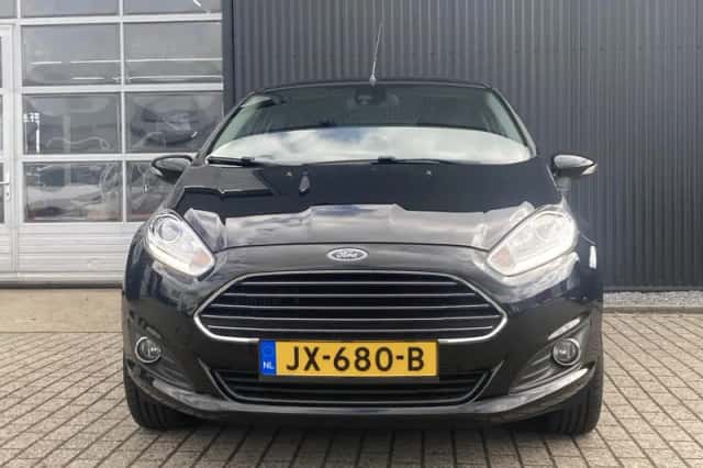 Ford Fiesta (2016) thumbnail 2