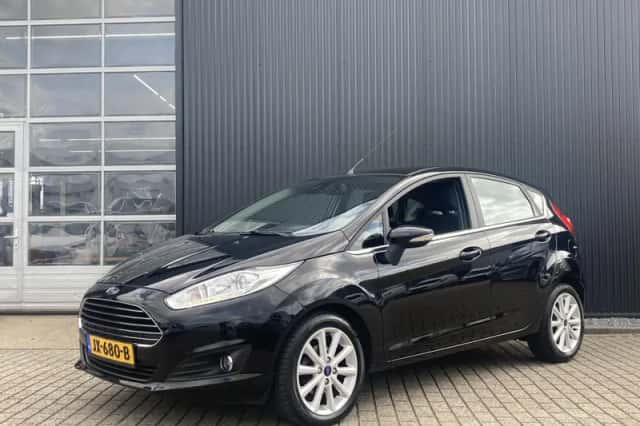 Ford Fiesta (2016) thumbnail 4