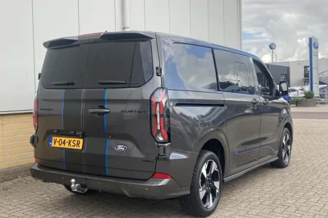 Ford Transit Custom (2024) thumbnail 3