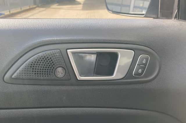 Ford EcoSport (2019) thumbnail 2