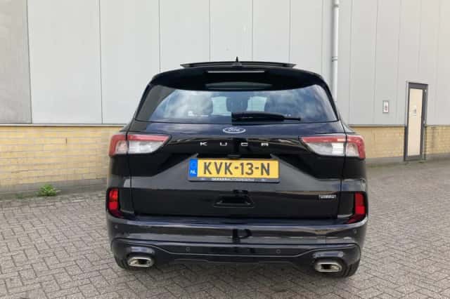 Ford Kuga (2022) thumbnail 6