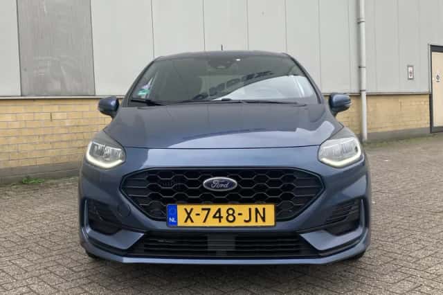 Ford Fiesta (2023) thumbnail 3
