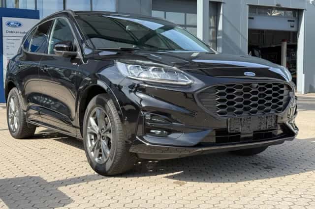Ford Kuga (2023) thumbnail 4