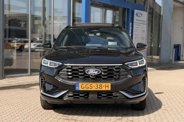 Ford Kuga (2024) thumbnail 3