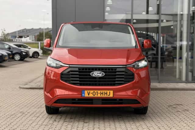 Ford Transit Custom (2024) thumbnail 3