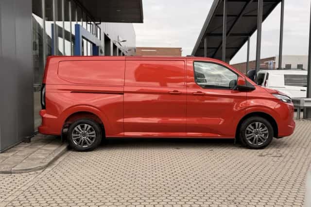 Ford Transit Custom (2024) thumbnail 5