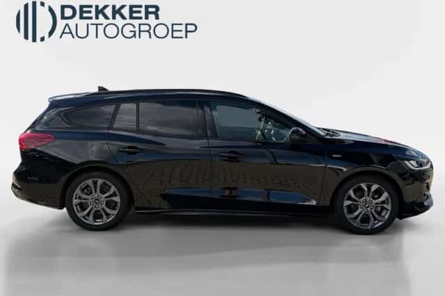 Ford Focus (2024) thumbnail 3